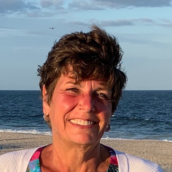 Meet your Posher, Shelly - Picture 1 of 1